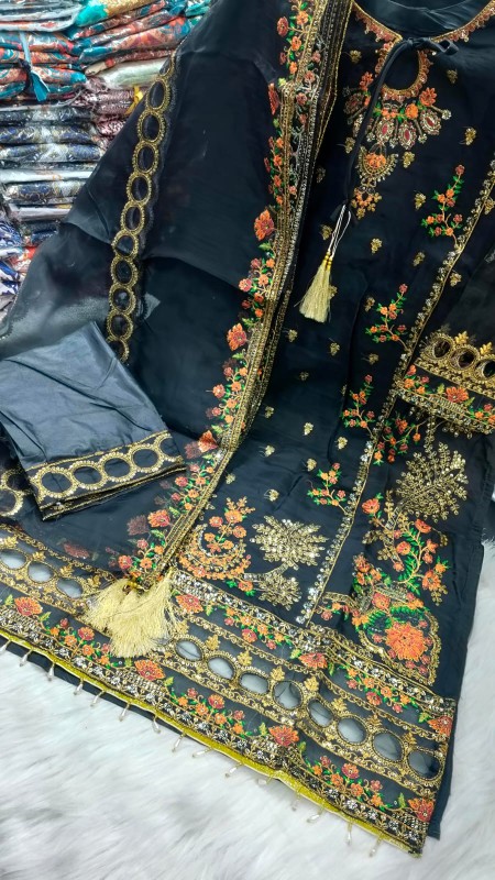 Pakistani Design 4-Piece Sada Bahar Tissue Set