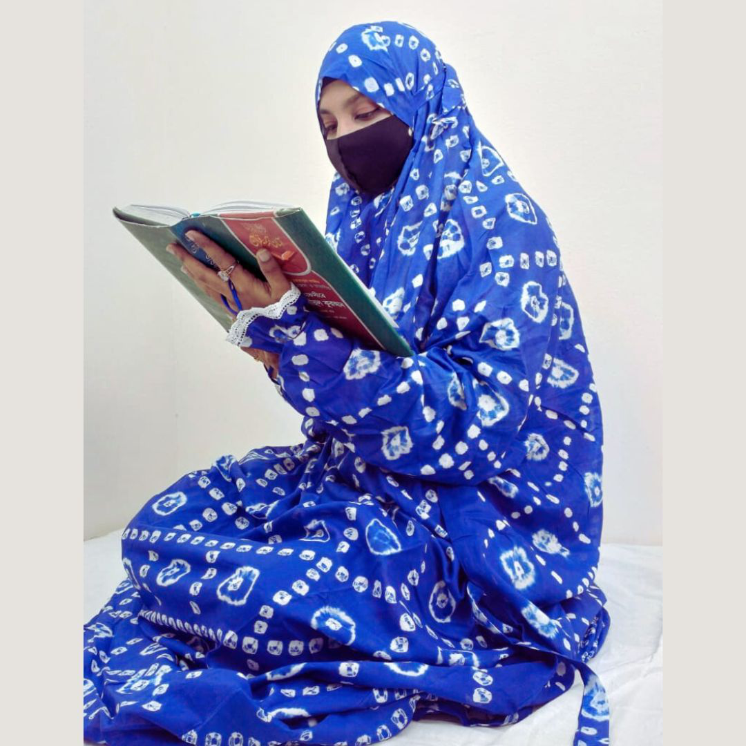 Bexi Batik Salat Long Hijab