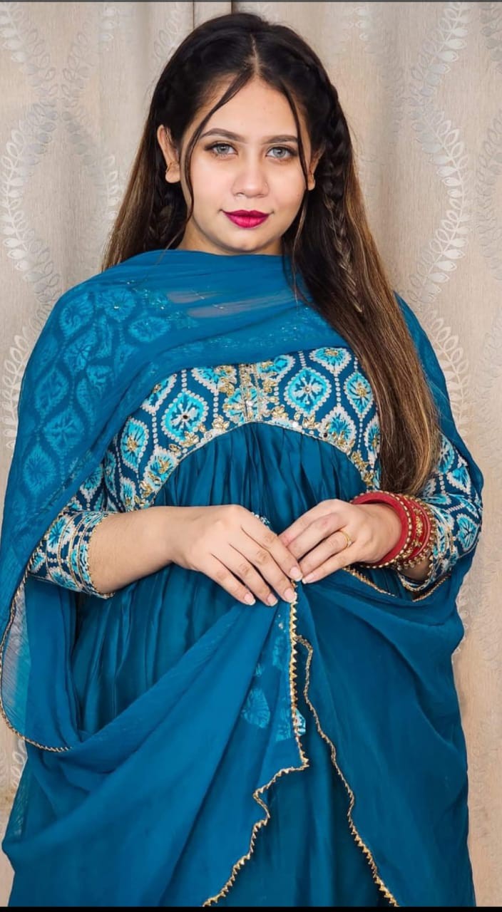 Alia Cut Three Piece