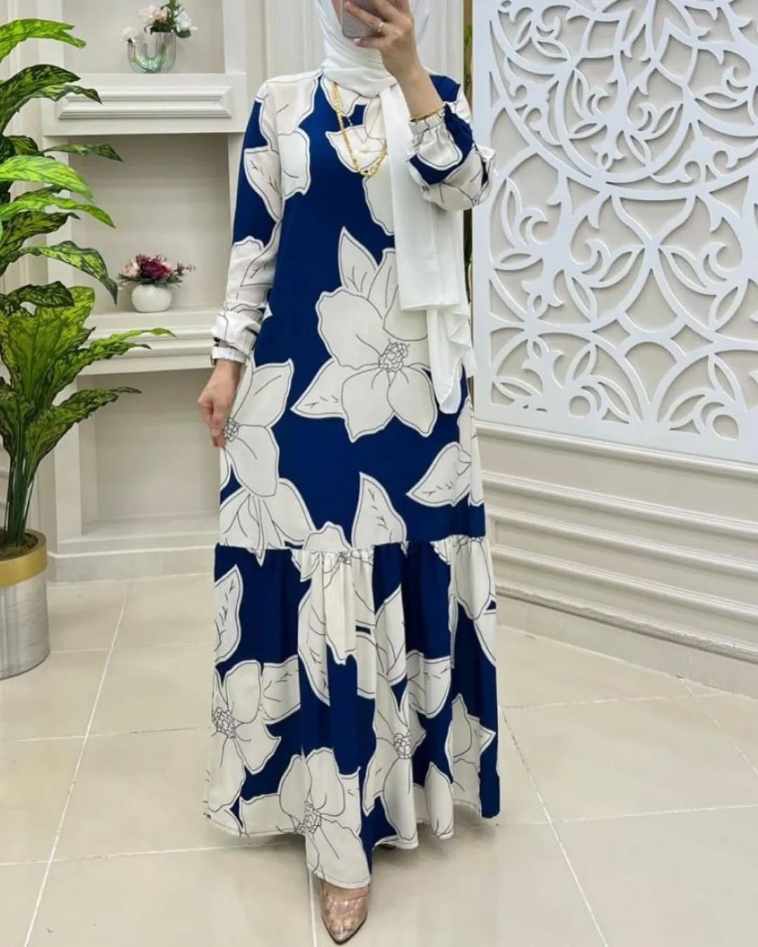 Captivating Arabian Dubai Cherry Borka