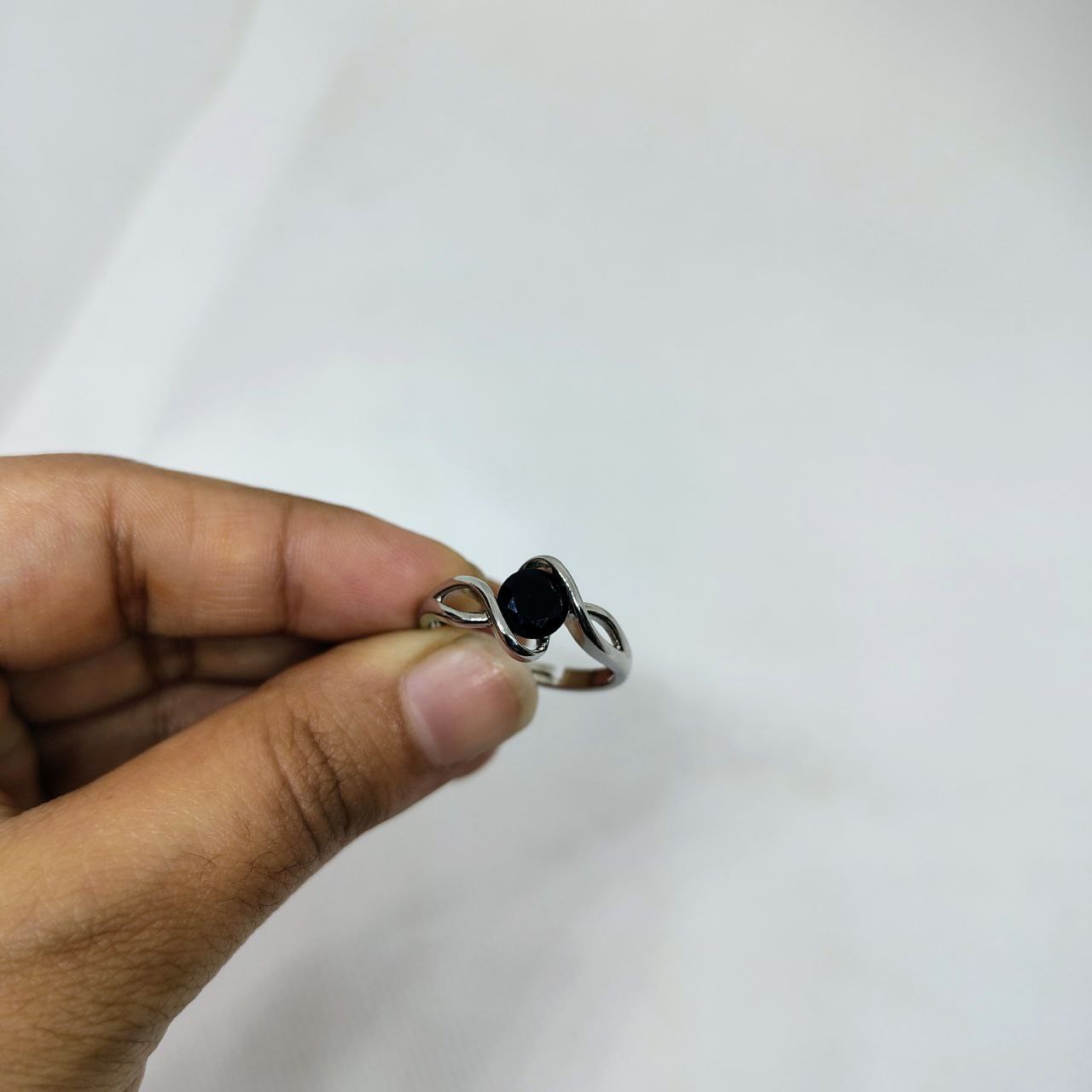 Infinity Noir Stone Ring