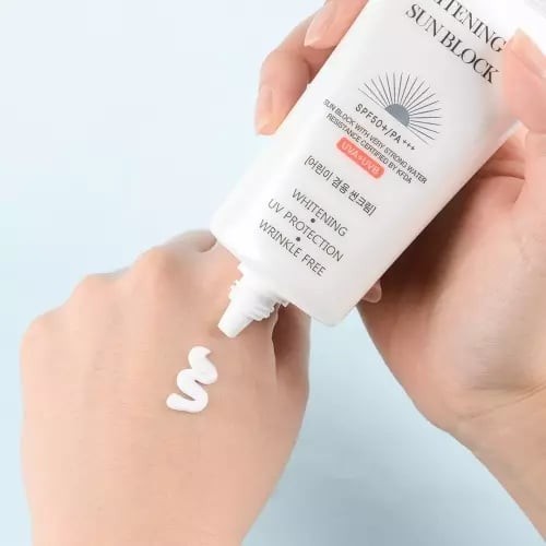 Jigott Whitening UV Sun Block Cream SPF50+ PA+++ 70ml