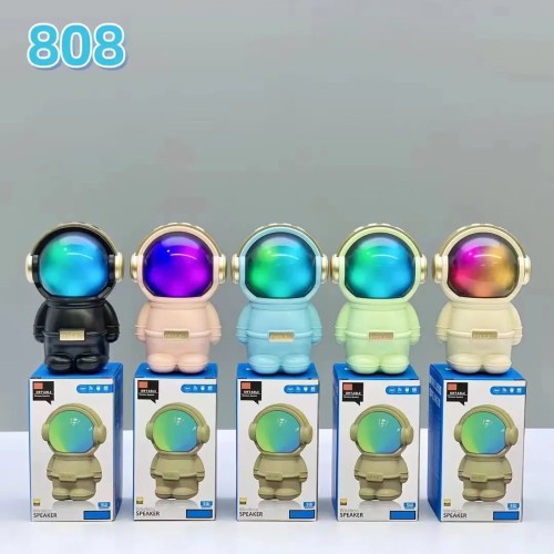 NEW 808 Astronaut Light Portable Radio Astronaut Smart BT Speaker Astronaut Design LED Night Light Music Speaker