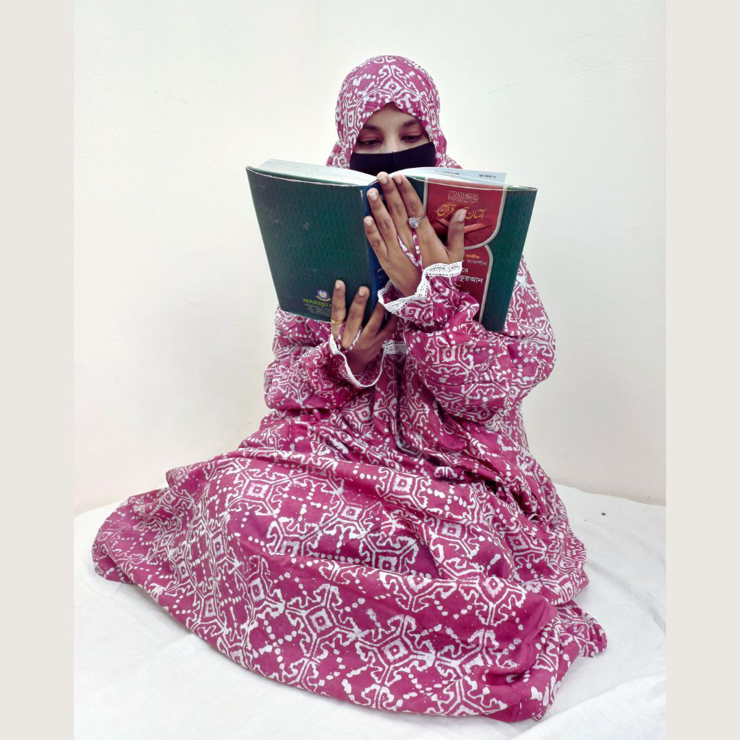 Bexi Batik Salat Long Hijab For Female