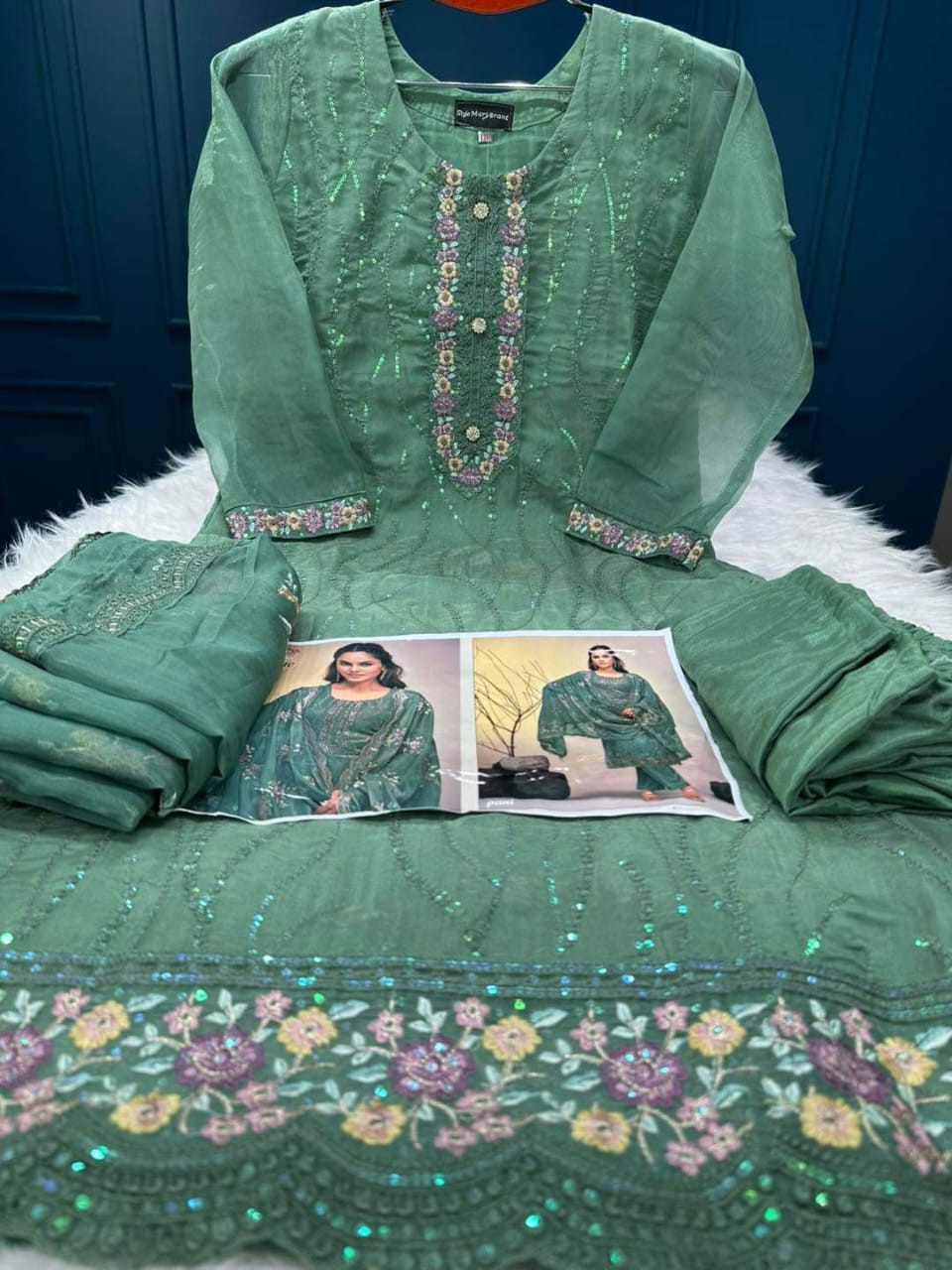 Pakistani White Gold Jorjet Three Peace (1)