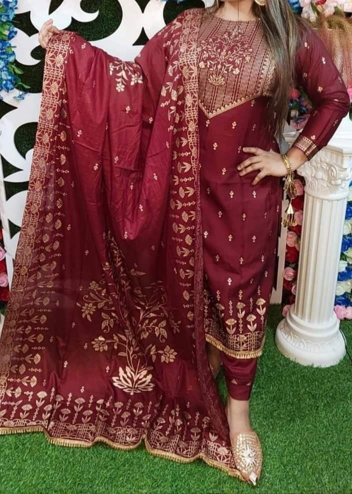 Latest Shalwar Kameez Design For Women