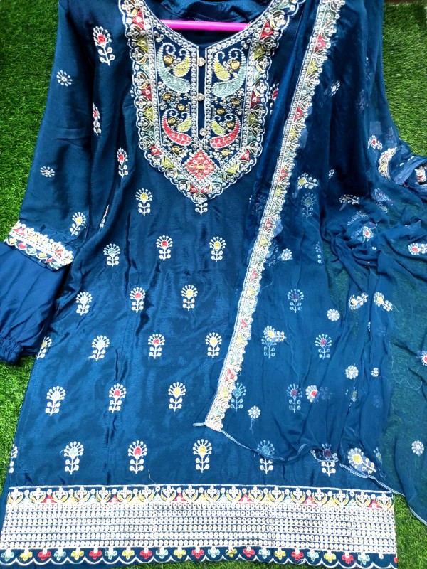 Ready-made three-piece