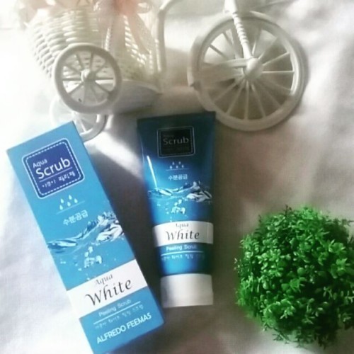 Alfredo Feemas Aqua White Peeling Scrub, 180 ML