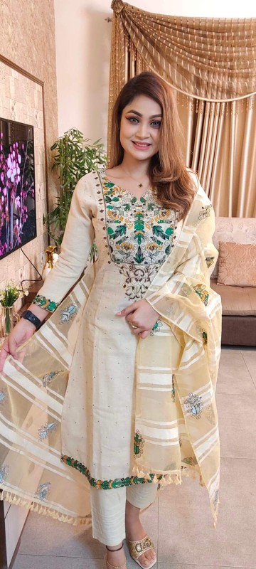 White Unstitched screen print three-piece