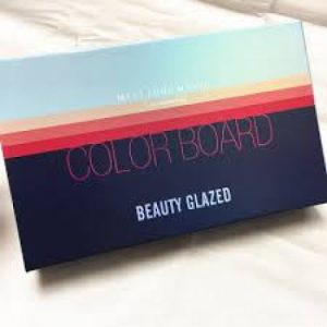 Beauty-Glazed-4-In-1-Color-Board-Eyeshadow-Palett-3
